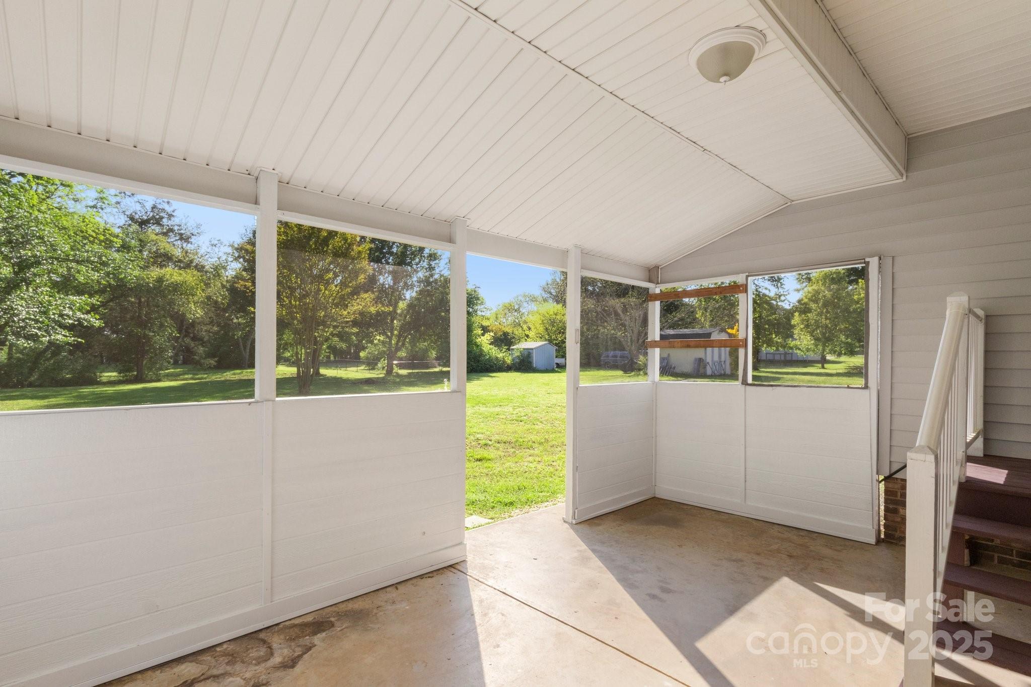 1325 Red Oaks Drive