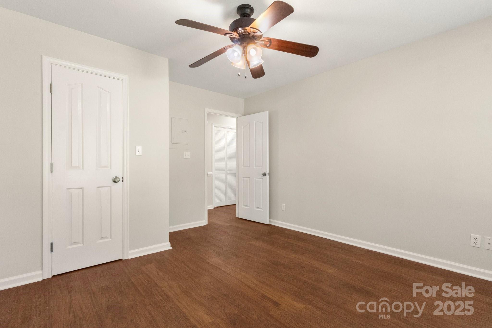 1325 Red Oaks Drive