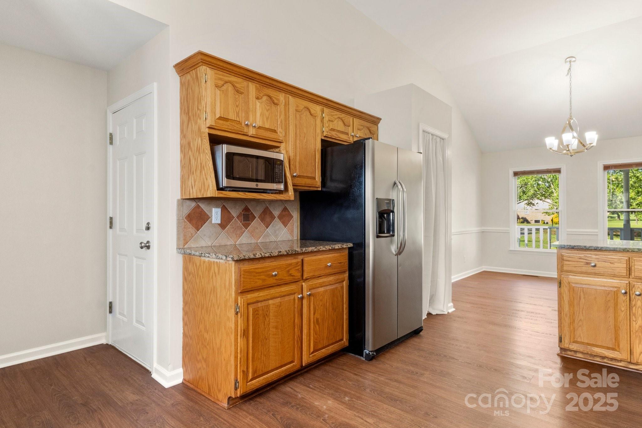 1325 Red Oaks Drive