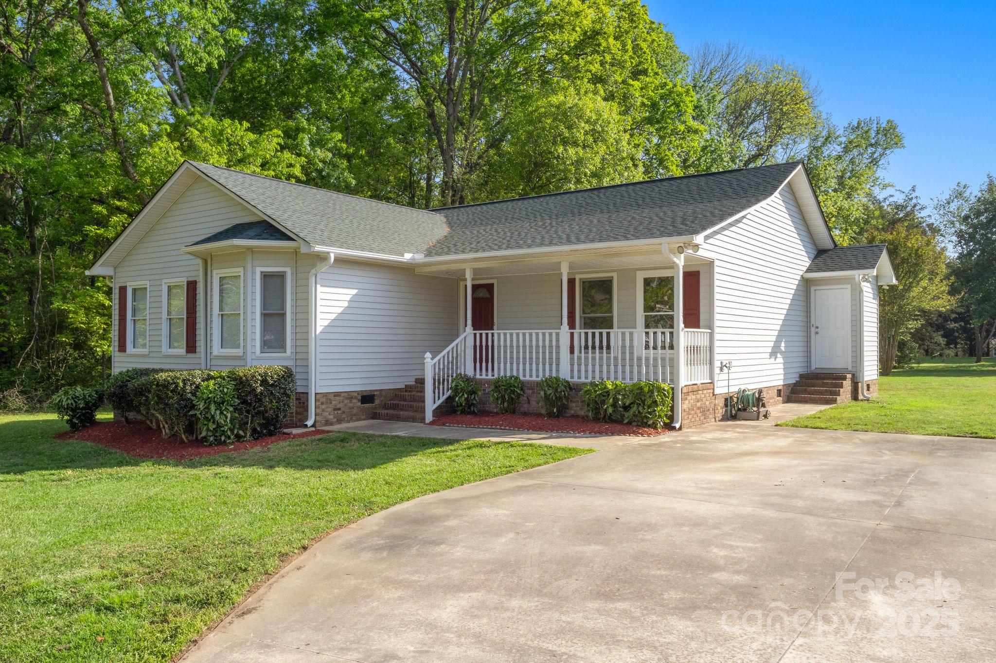 1325 Red Oaks Drive