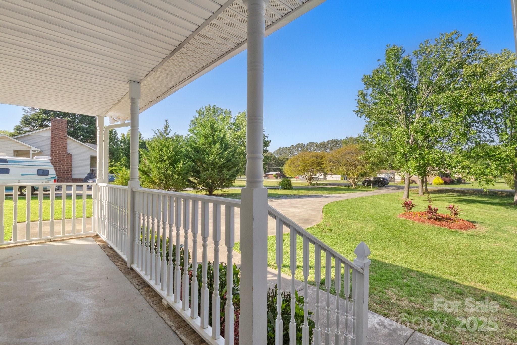 1325 Red Oaks Drive