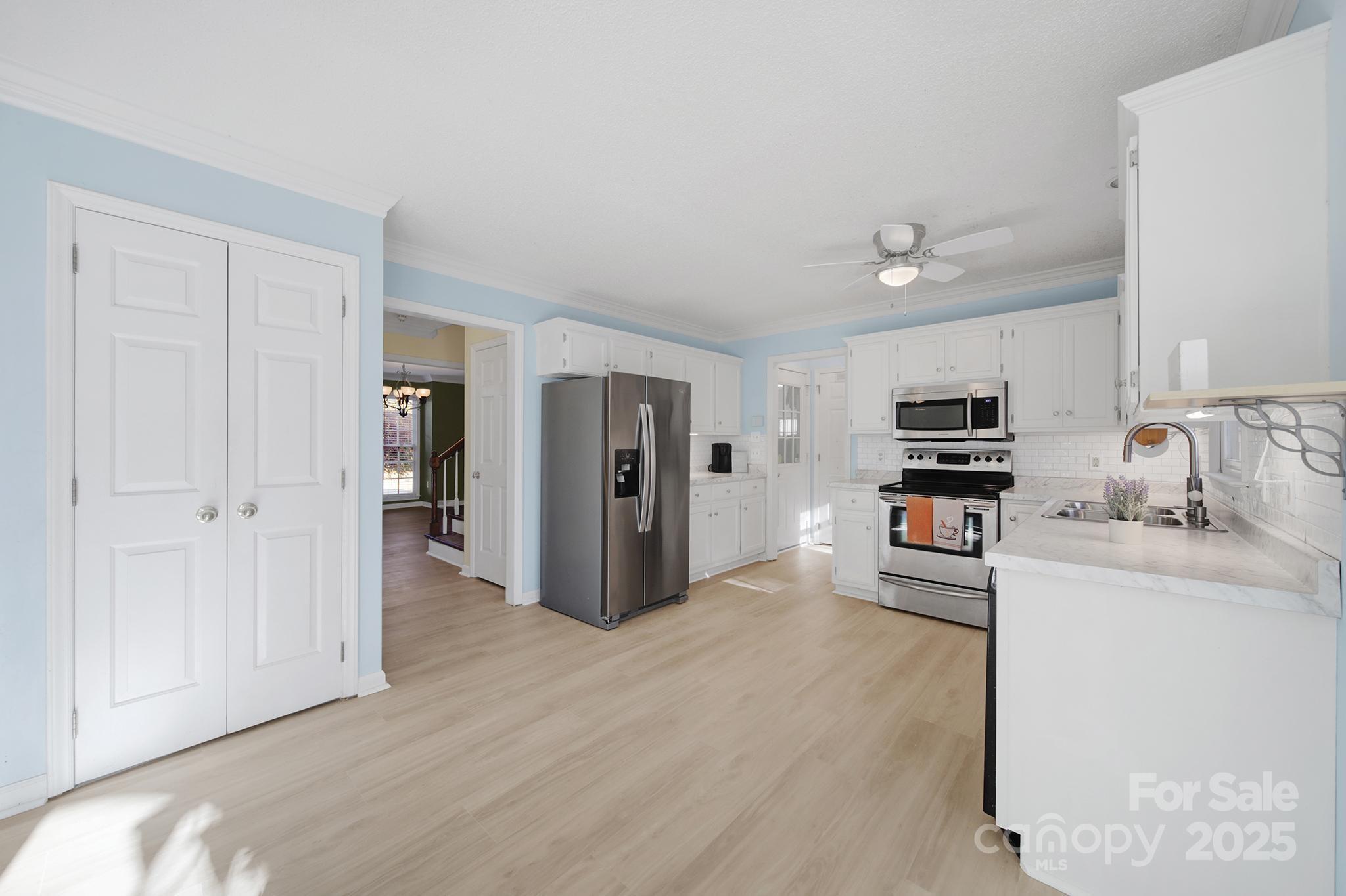 1904 Steeplechase Drive