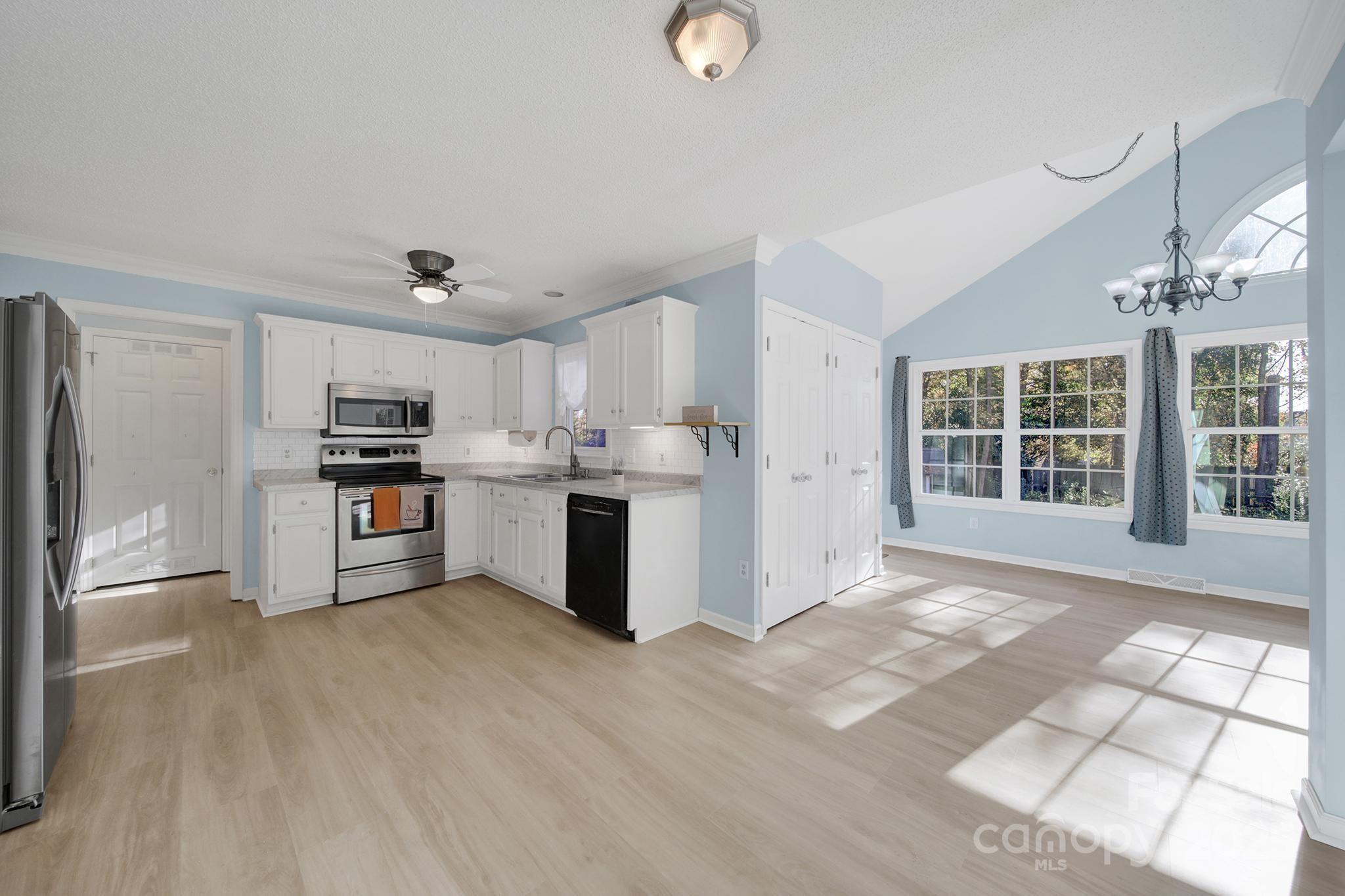 1904 Steeplechase Drive