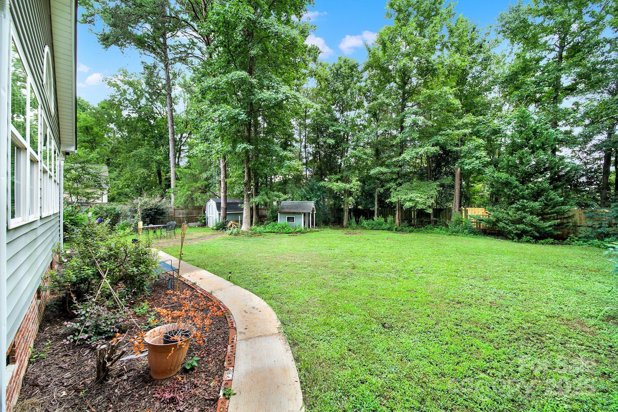 1904 Steeplechase Drive