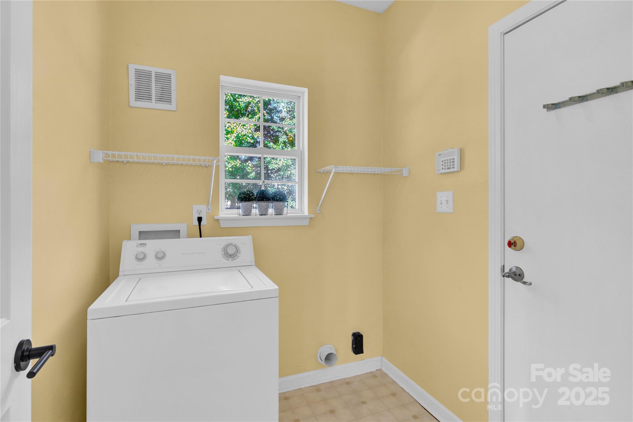 6605 Redbridge Trail