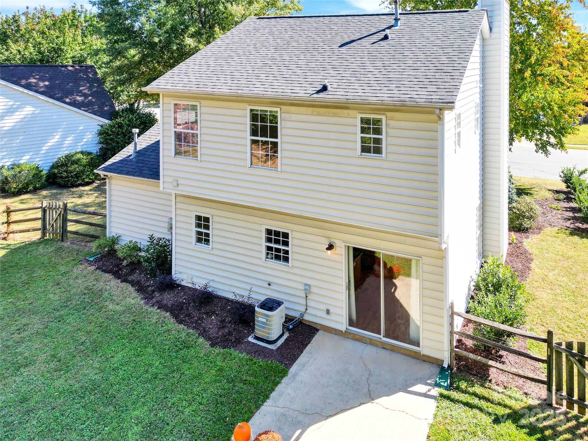 6605 Redbridge Trail