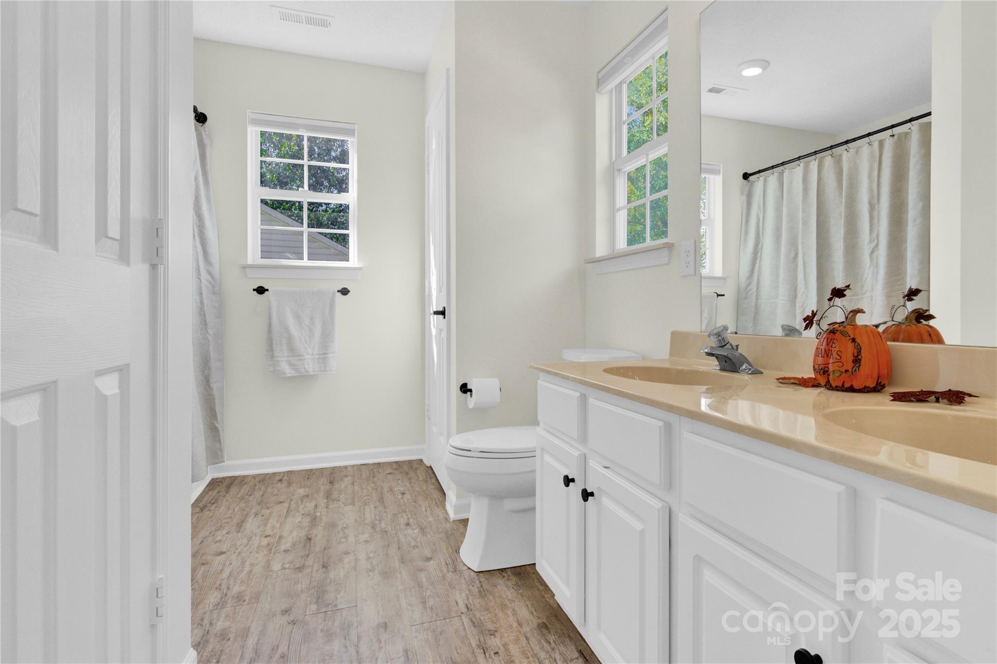 6605 Redbridge Trail