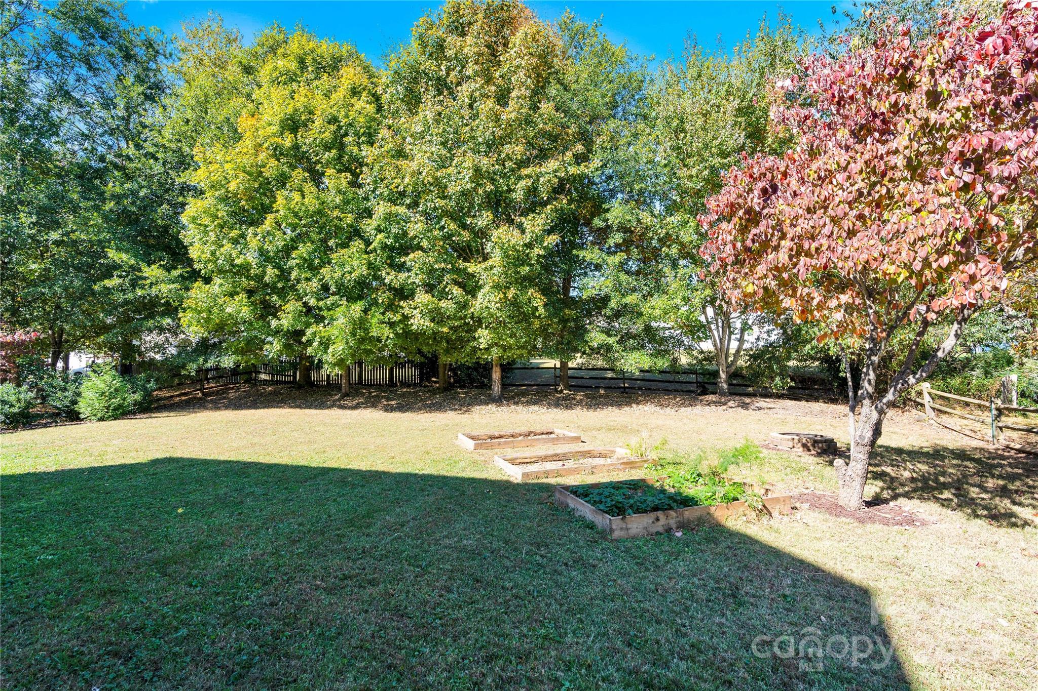 6605 Redbridge Trail