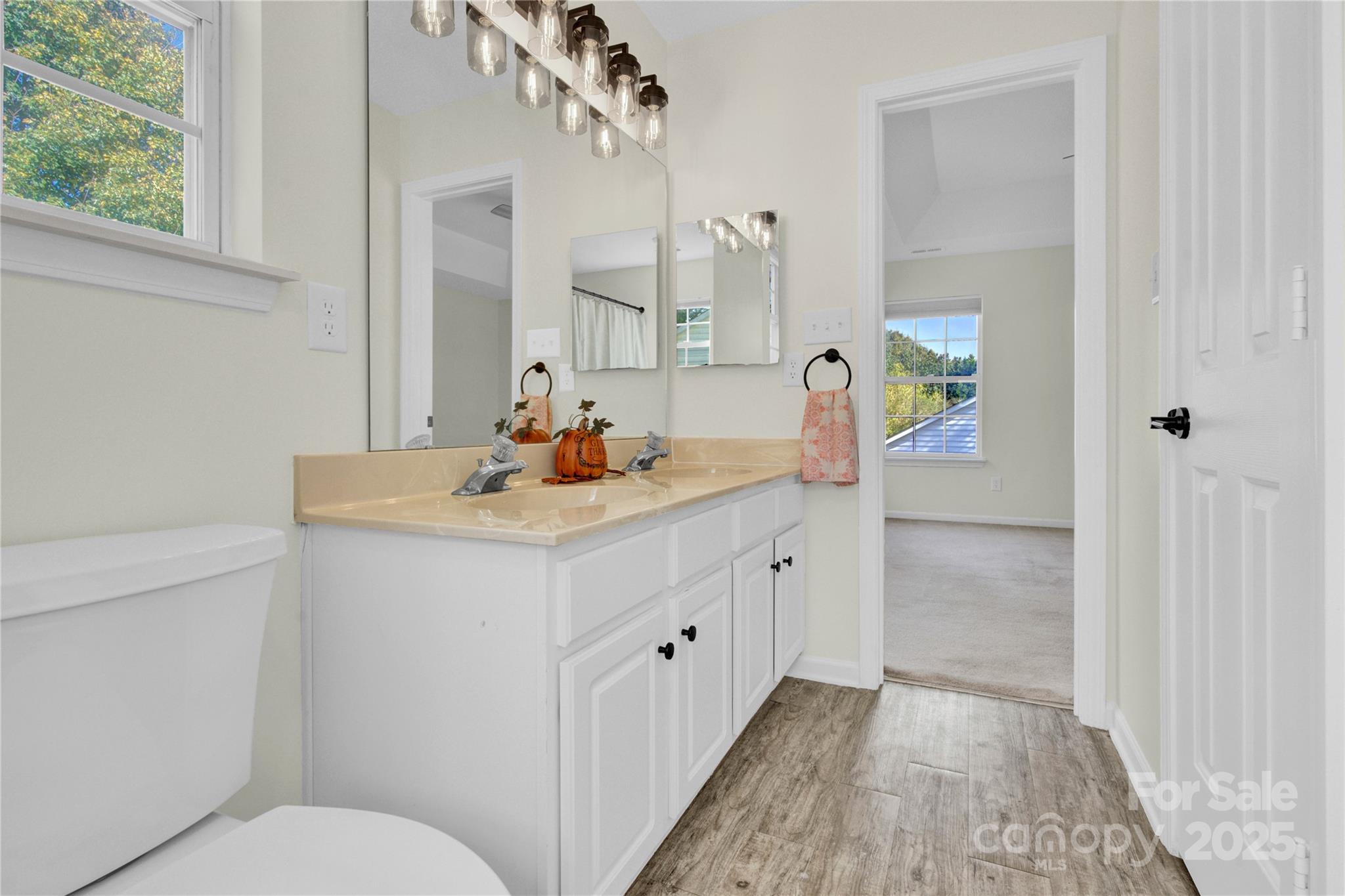 6605 Redbridge Trail