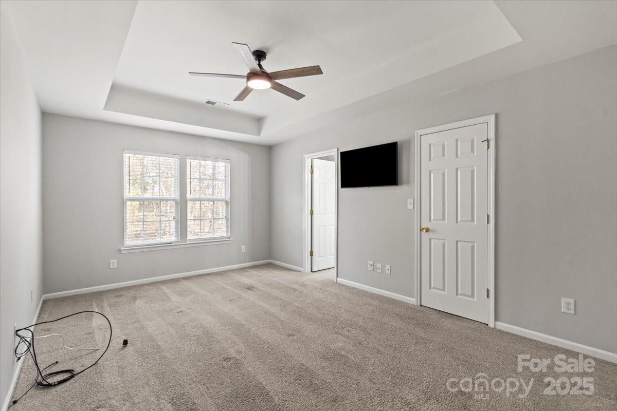 2203 Oakhurst Court