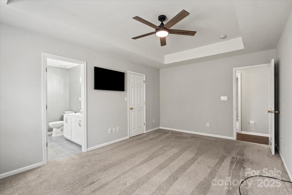 2203 Oakhurst Court