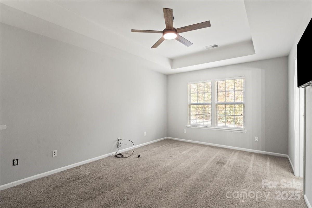 2203 Oakhurst Court