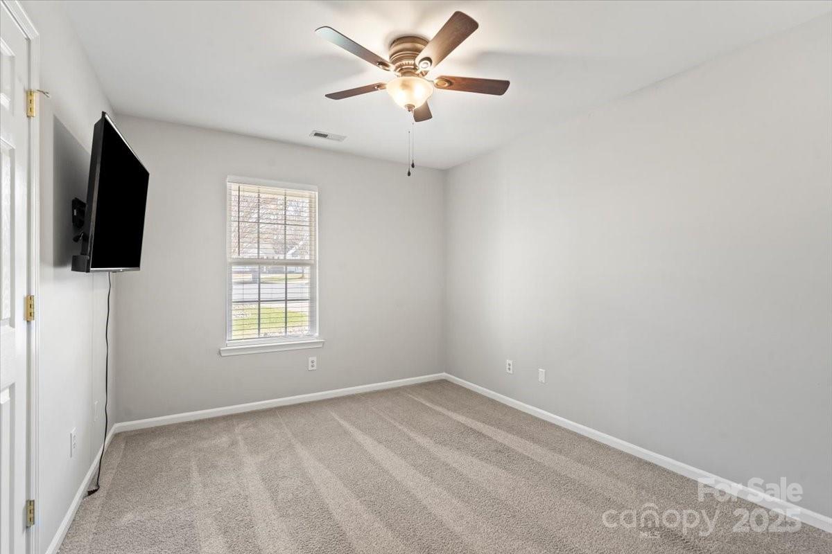2203 Oakhurst Court