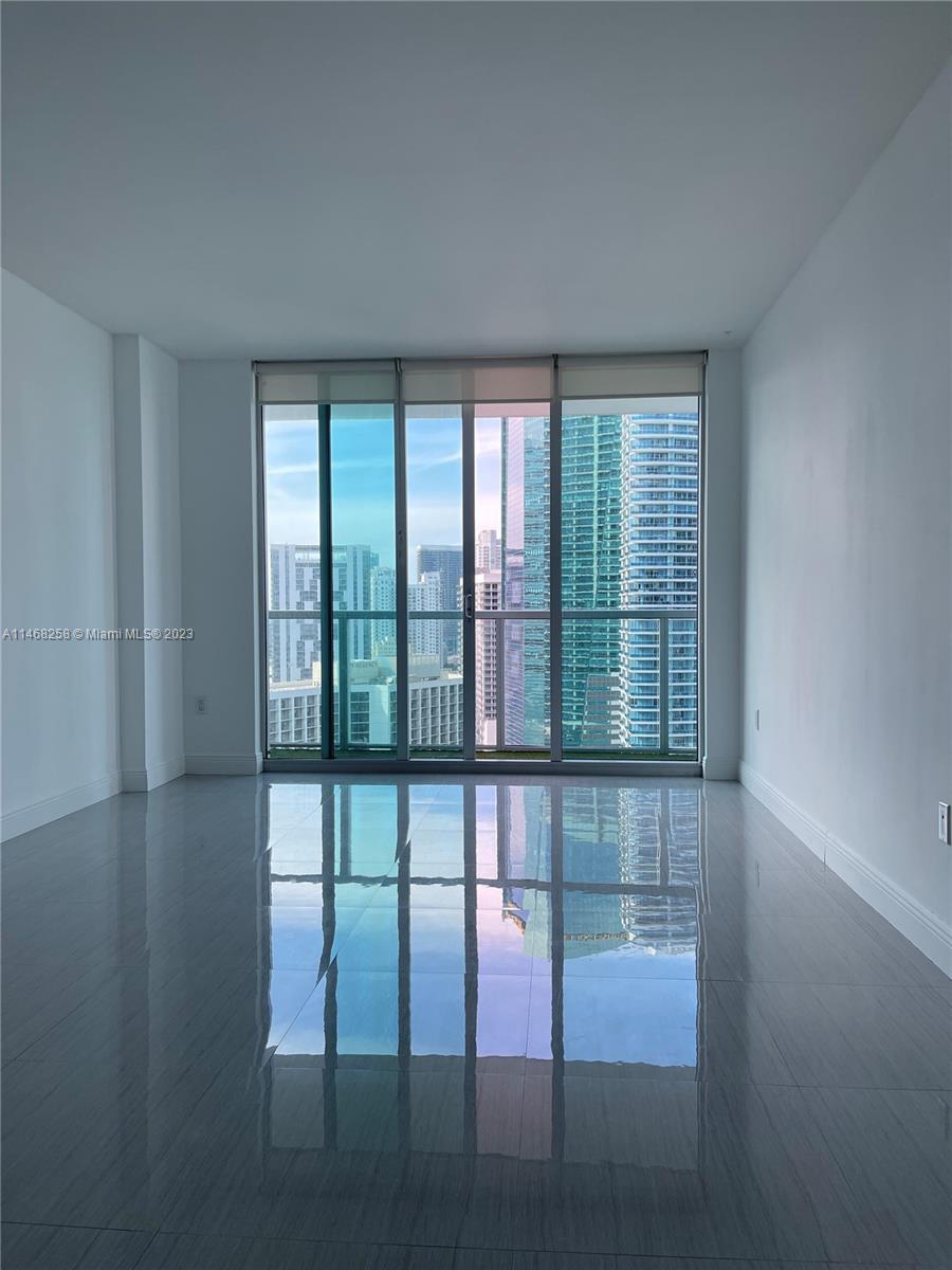 500 Brickell Ave # 3203