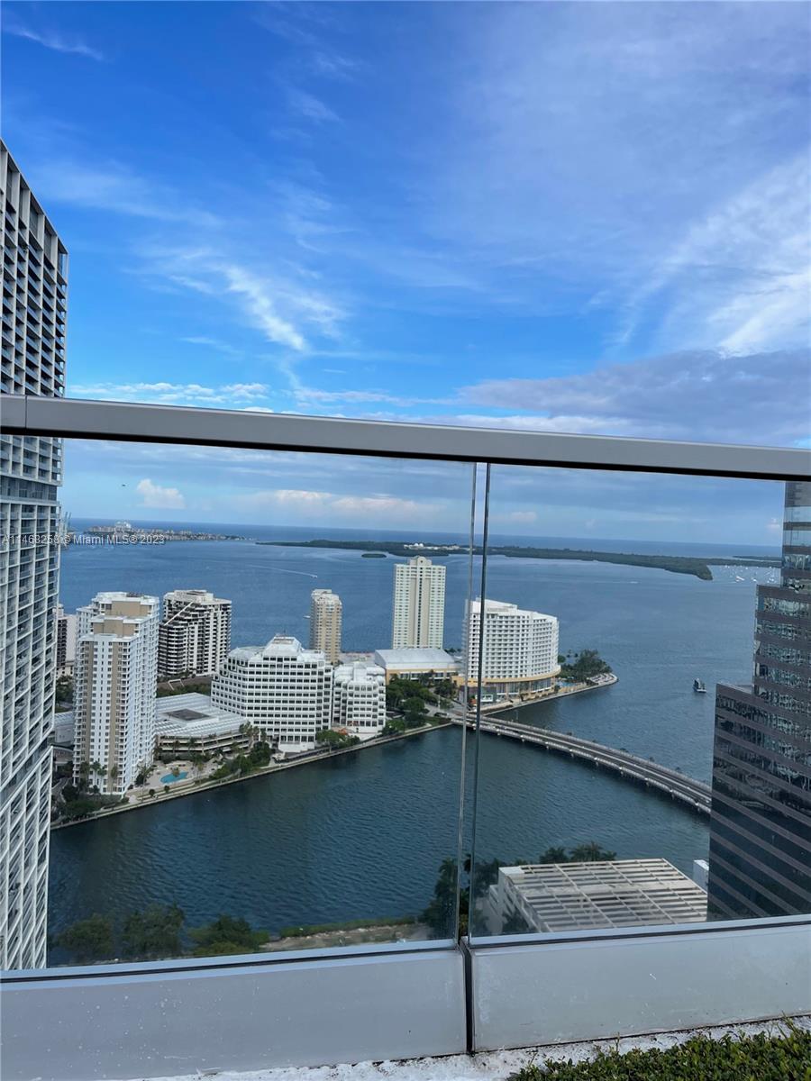 500 Brickell Ave # 3203