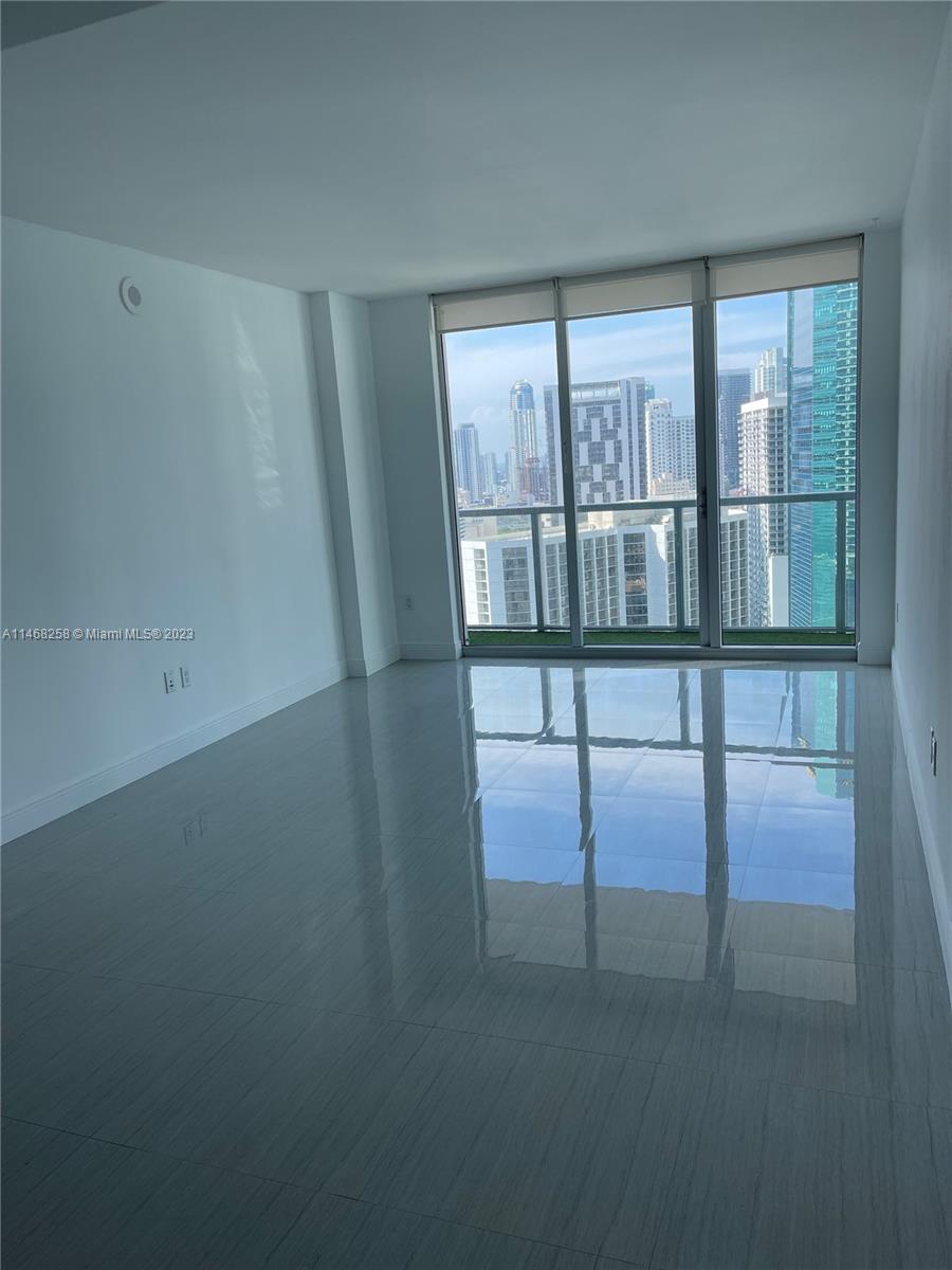 500 Brickell Ave # 3203