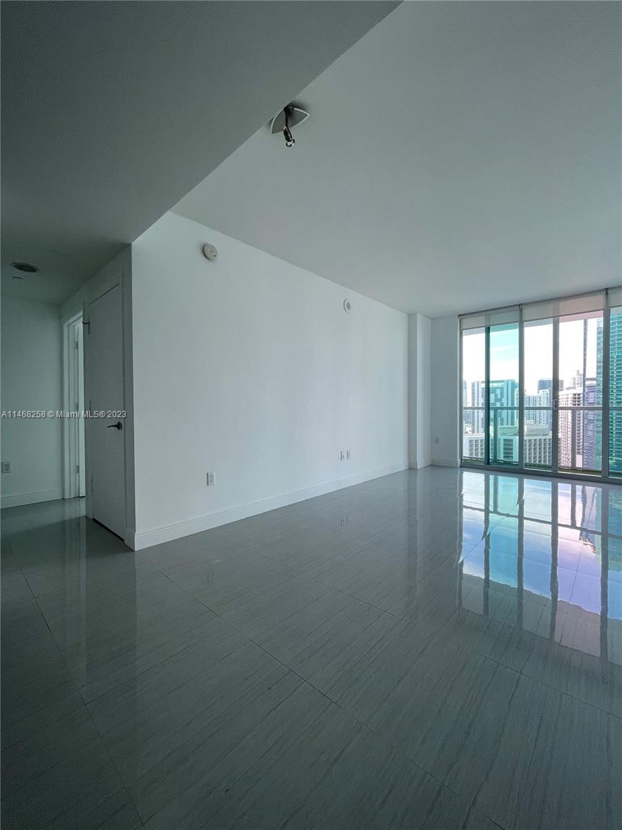 500 Brickell Ave # 3203