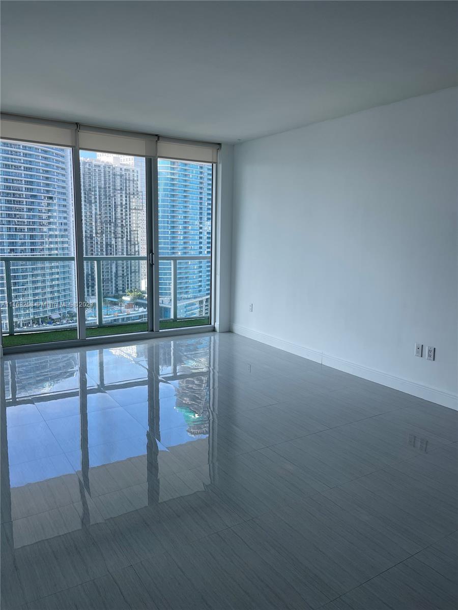500 Brickell Ave # 3203