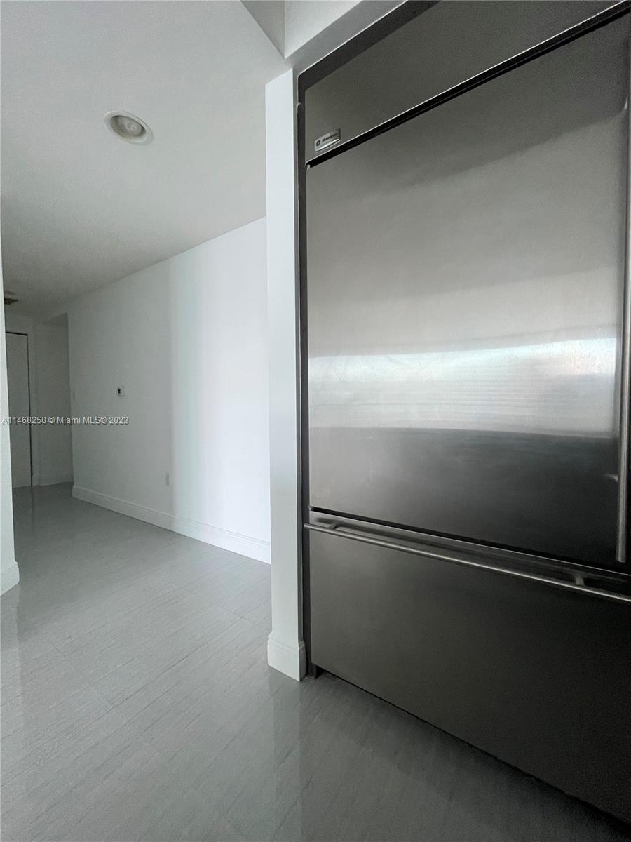 500 Brickell Ave # 3203