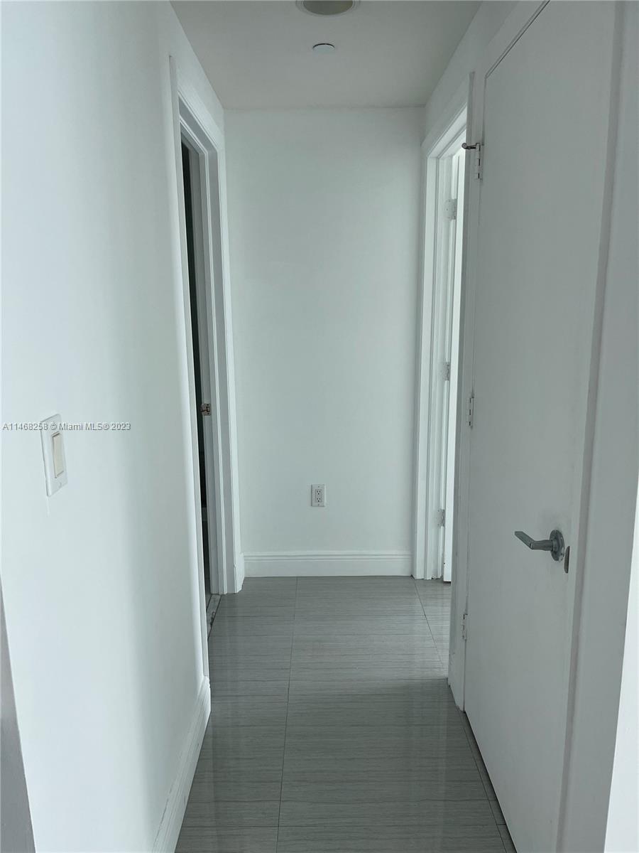 500 Brickell Ave # 3203