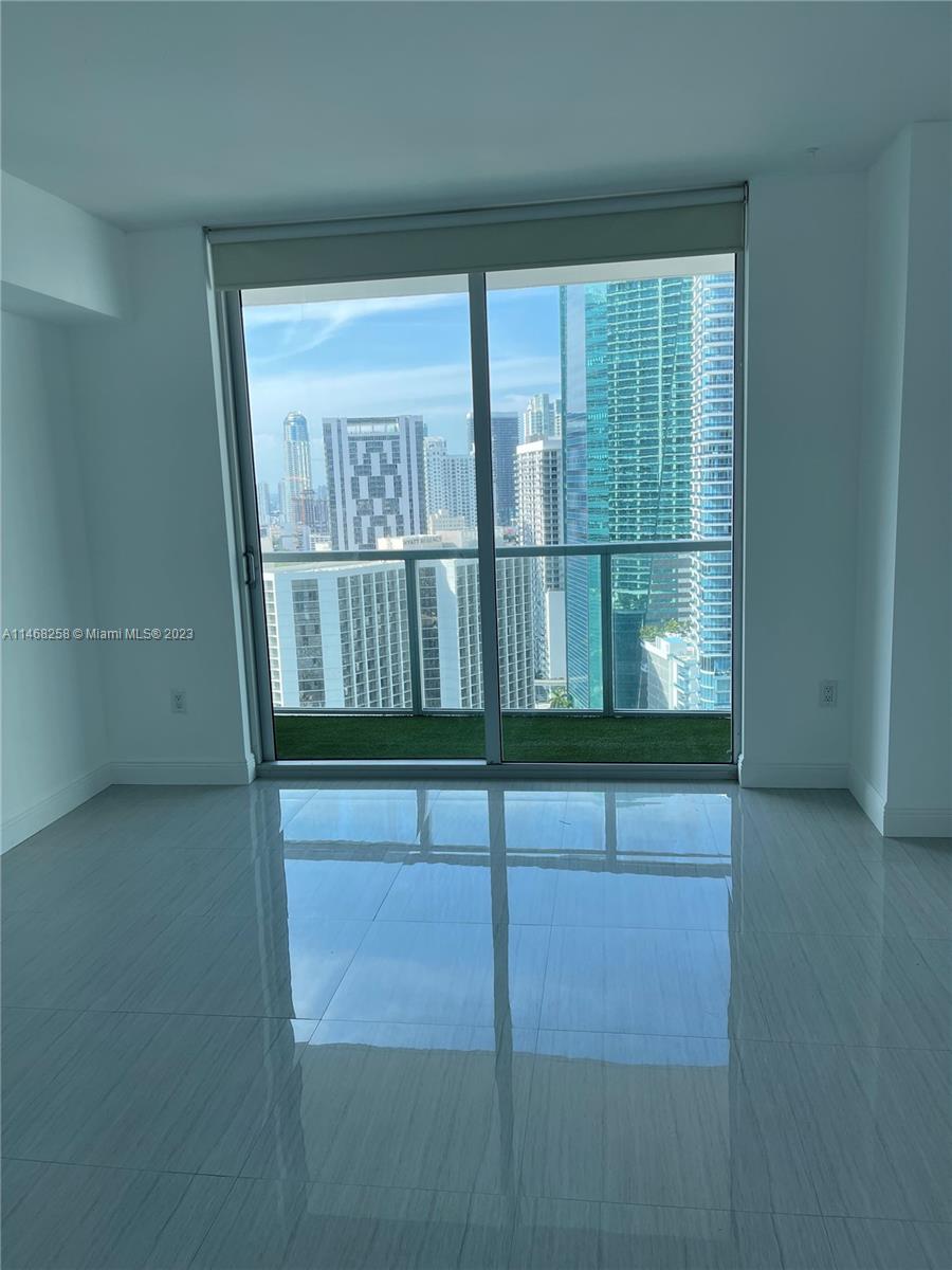 500 Brickell Ave # 3203