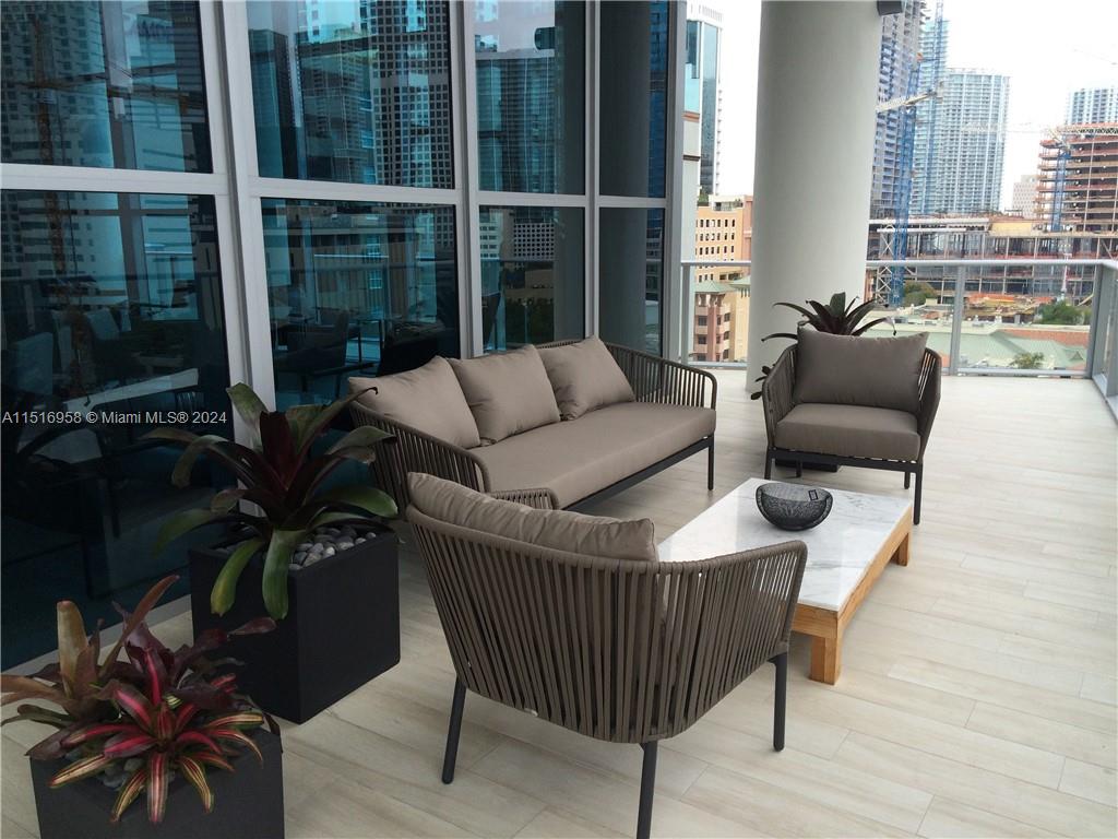 1100 S Miami Ave Unit: 2111