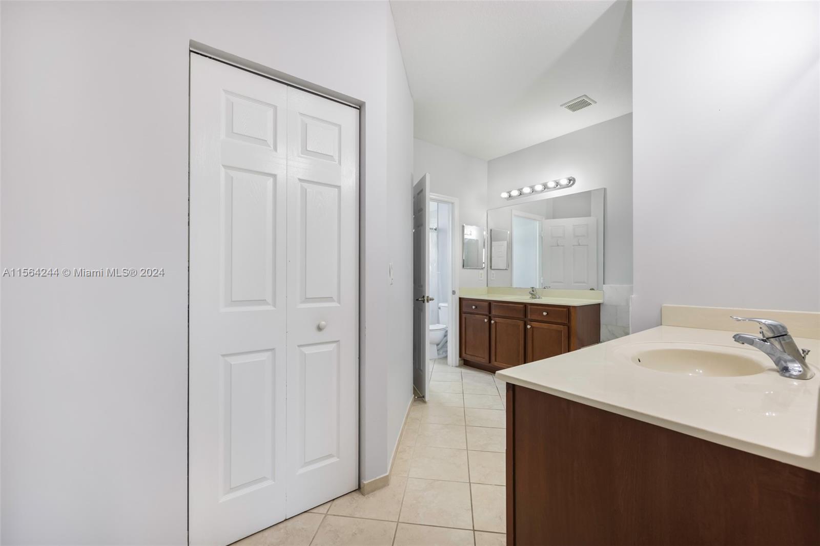11868 SW 153rd Ct Unit: .