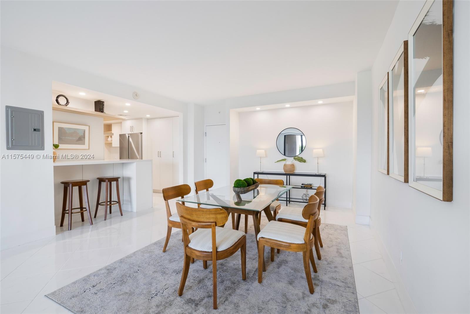 90 Edgewater Dr # 715