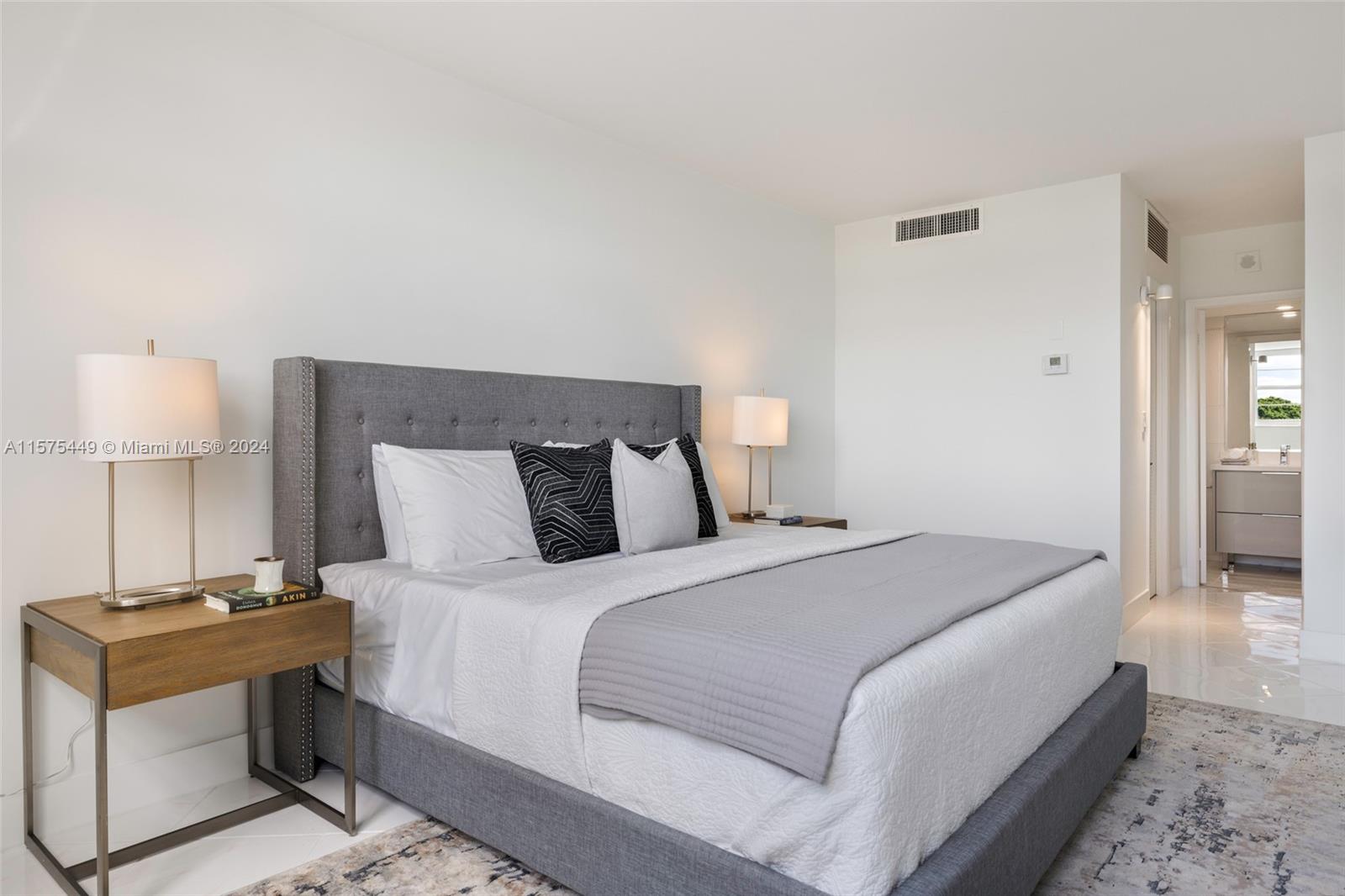 90 Edgewater Dr # 715