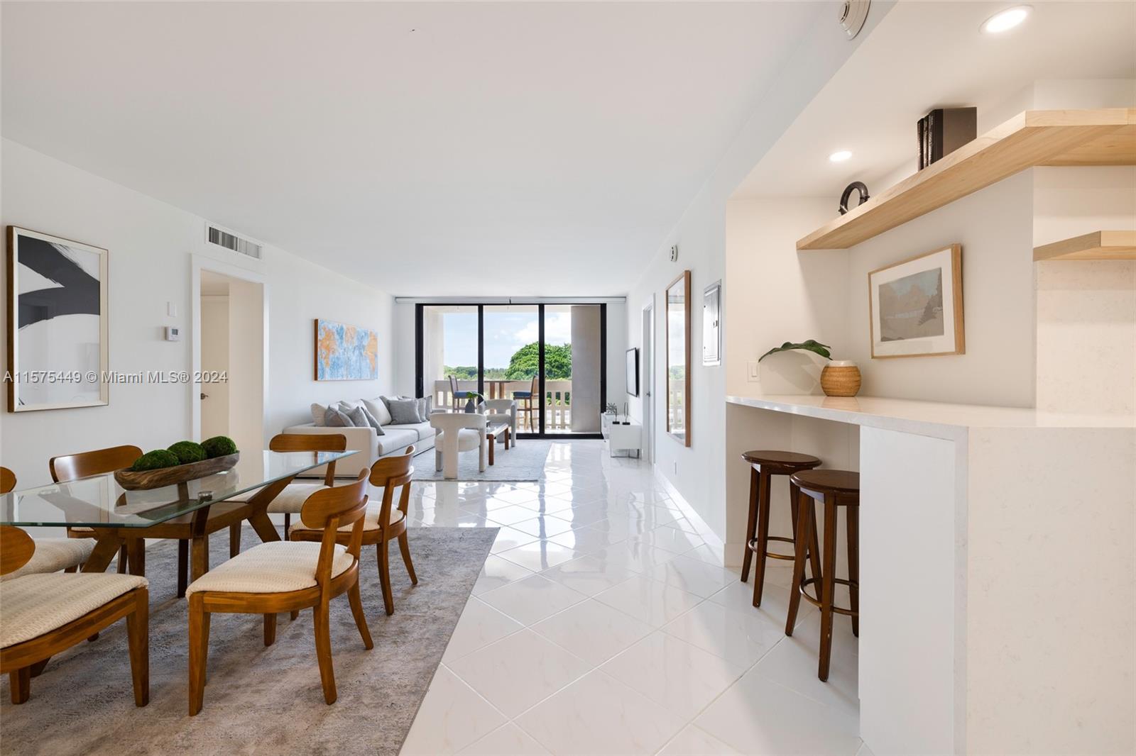 90 Edgewater Dr # 715