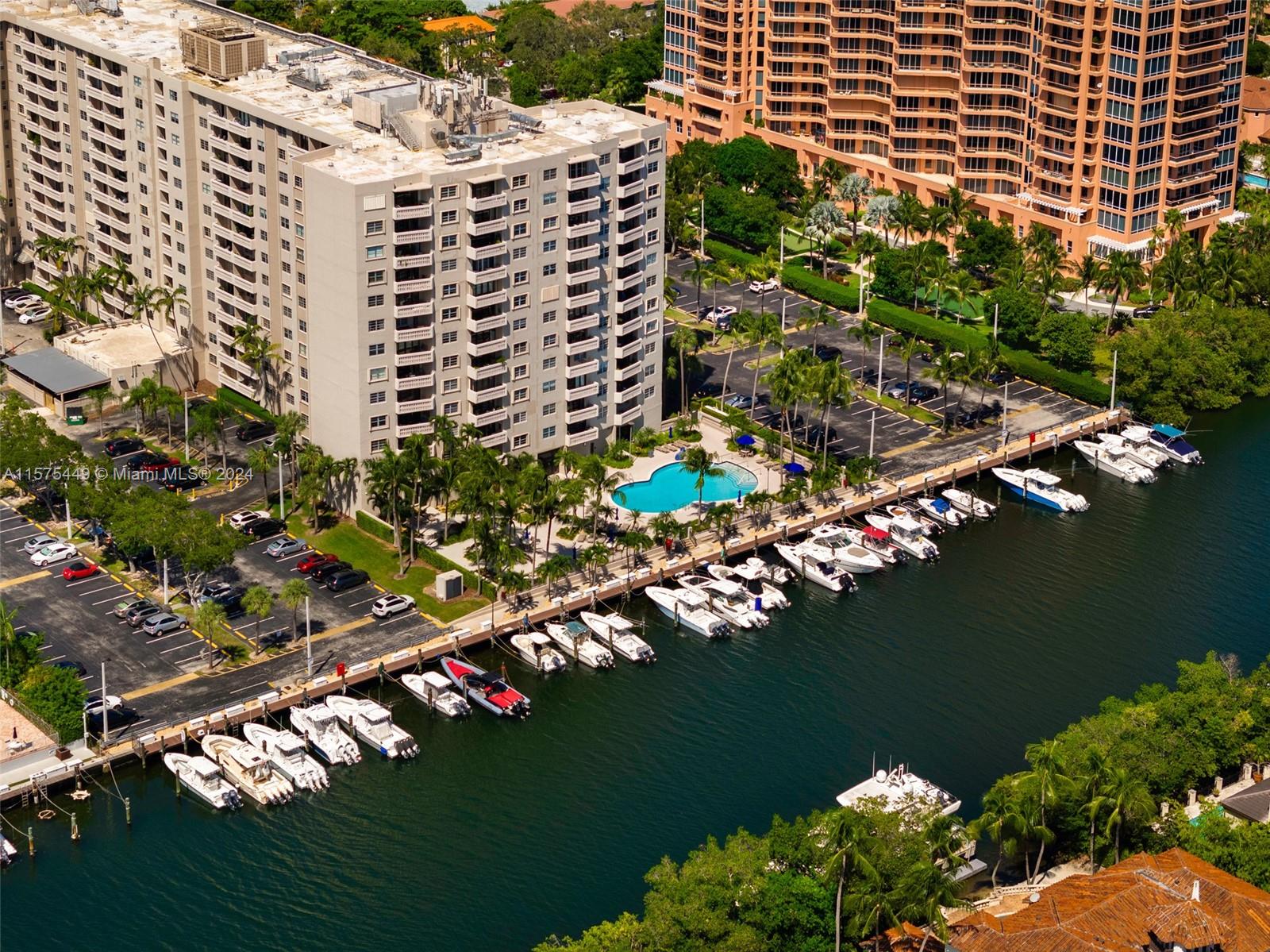 90 Edgewater Dr # 715