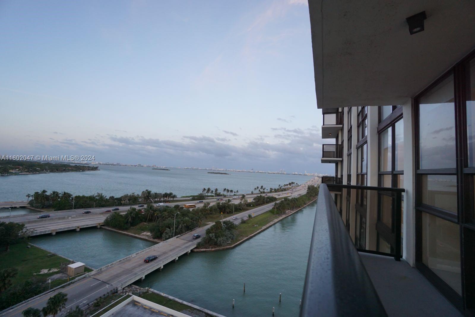 600 NE 36th St # 1214