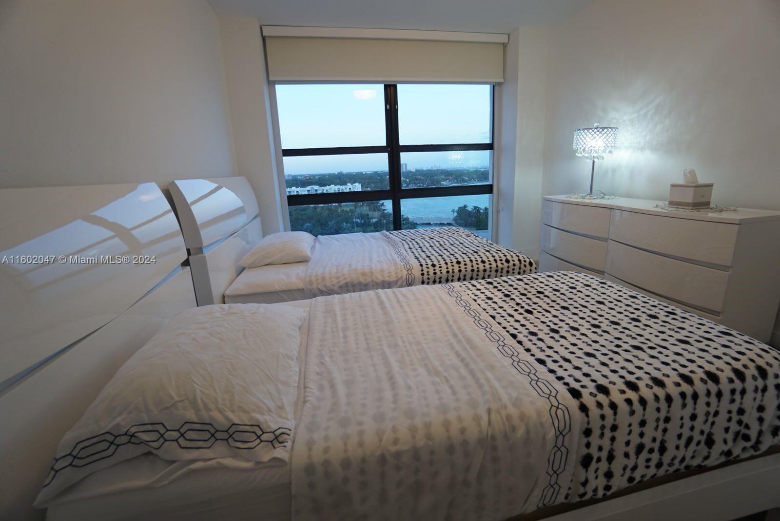 600 NE 36th St # 1214