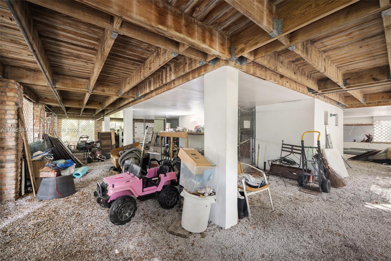 9755 SW 60th Ave