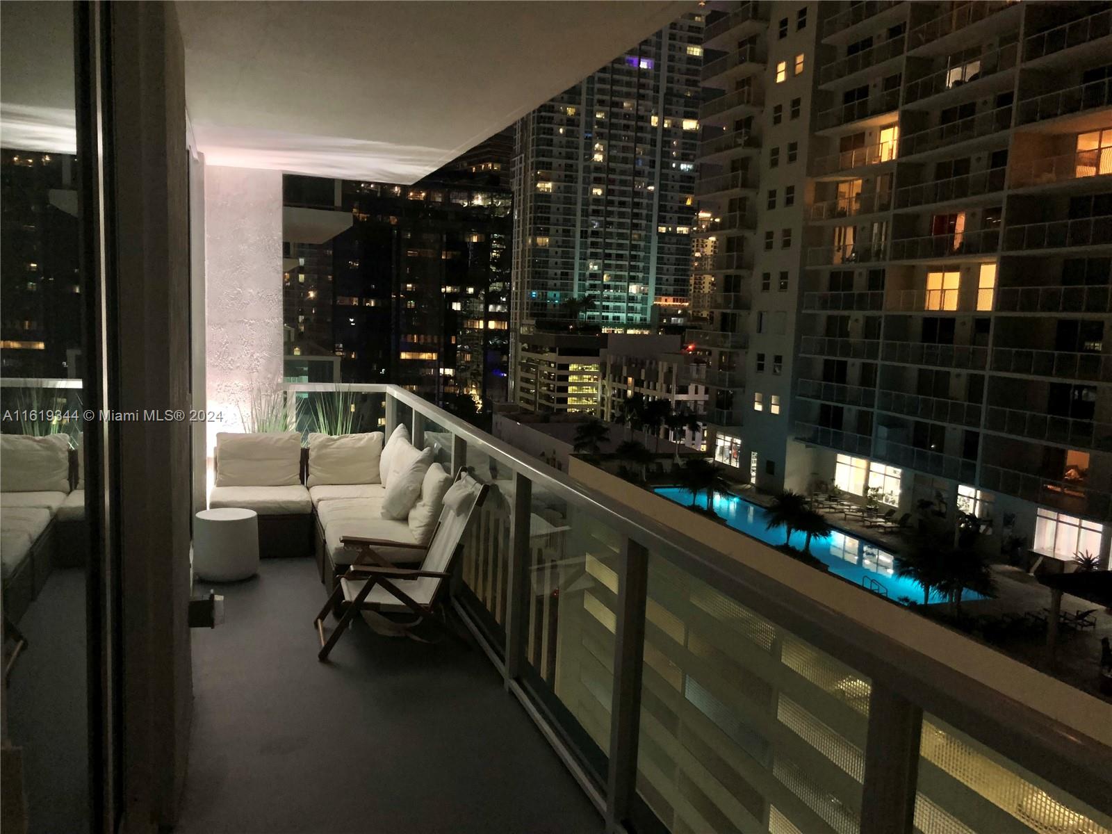 186 SE 12th Ter # 1507