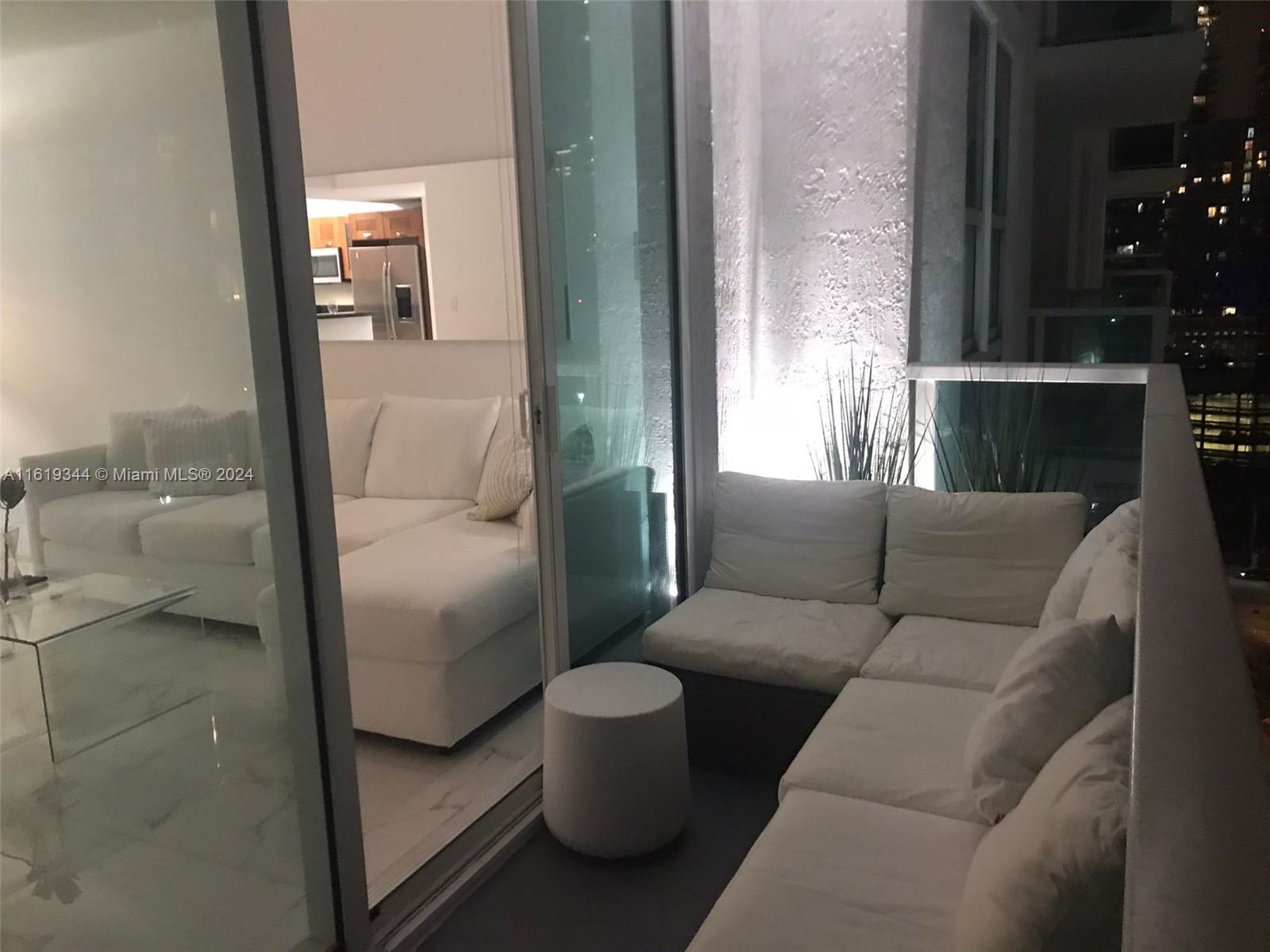 186 SE 12th Ter # 1507