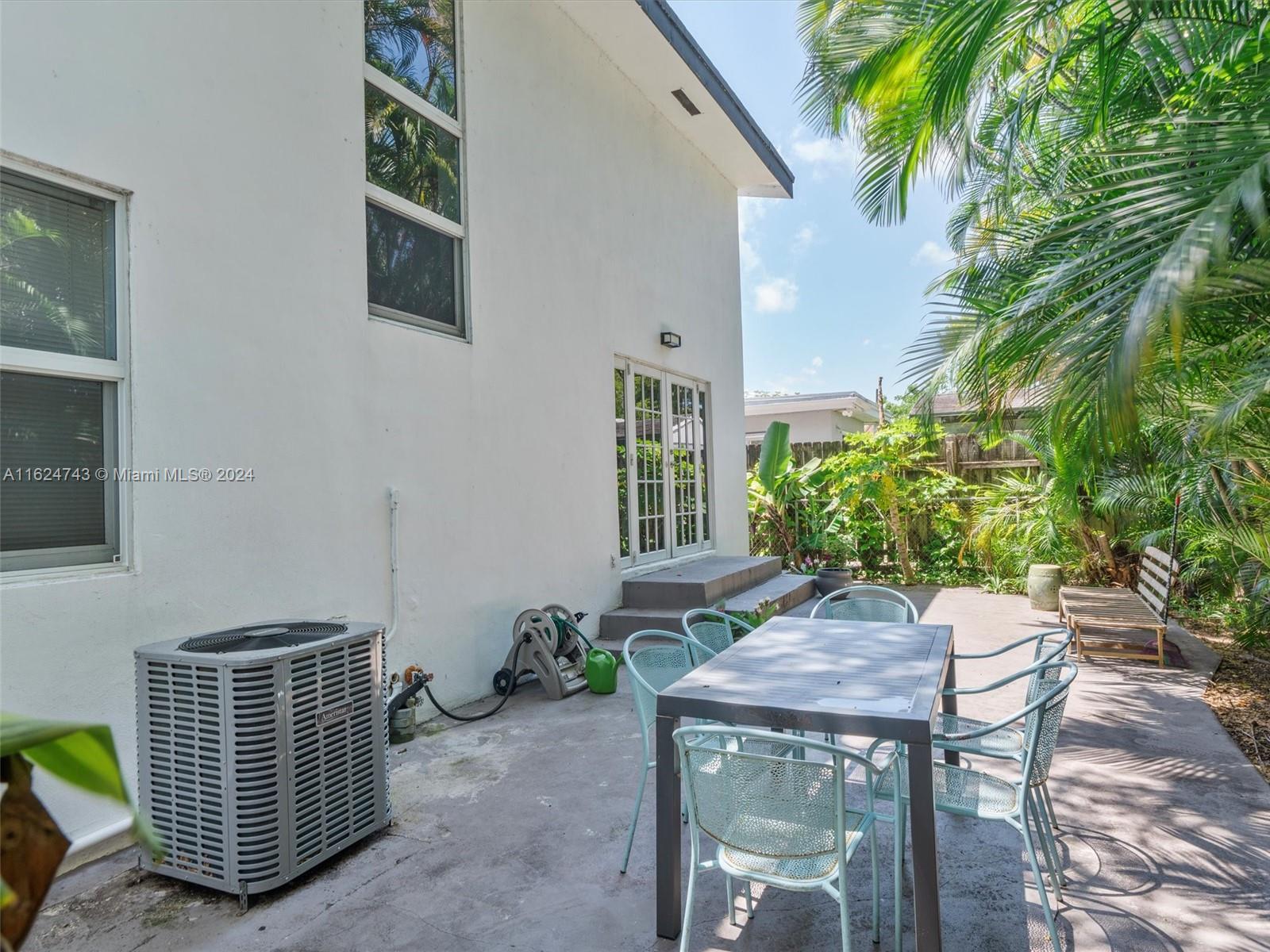 1823 SW 18th Ave