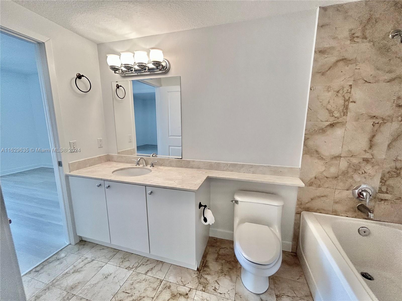 170 SE 14th St # 3006