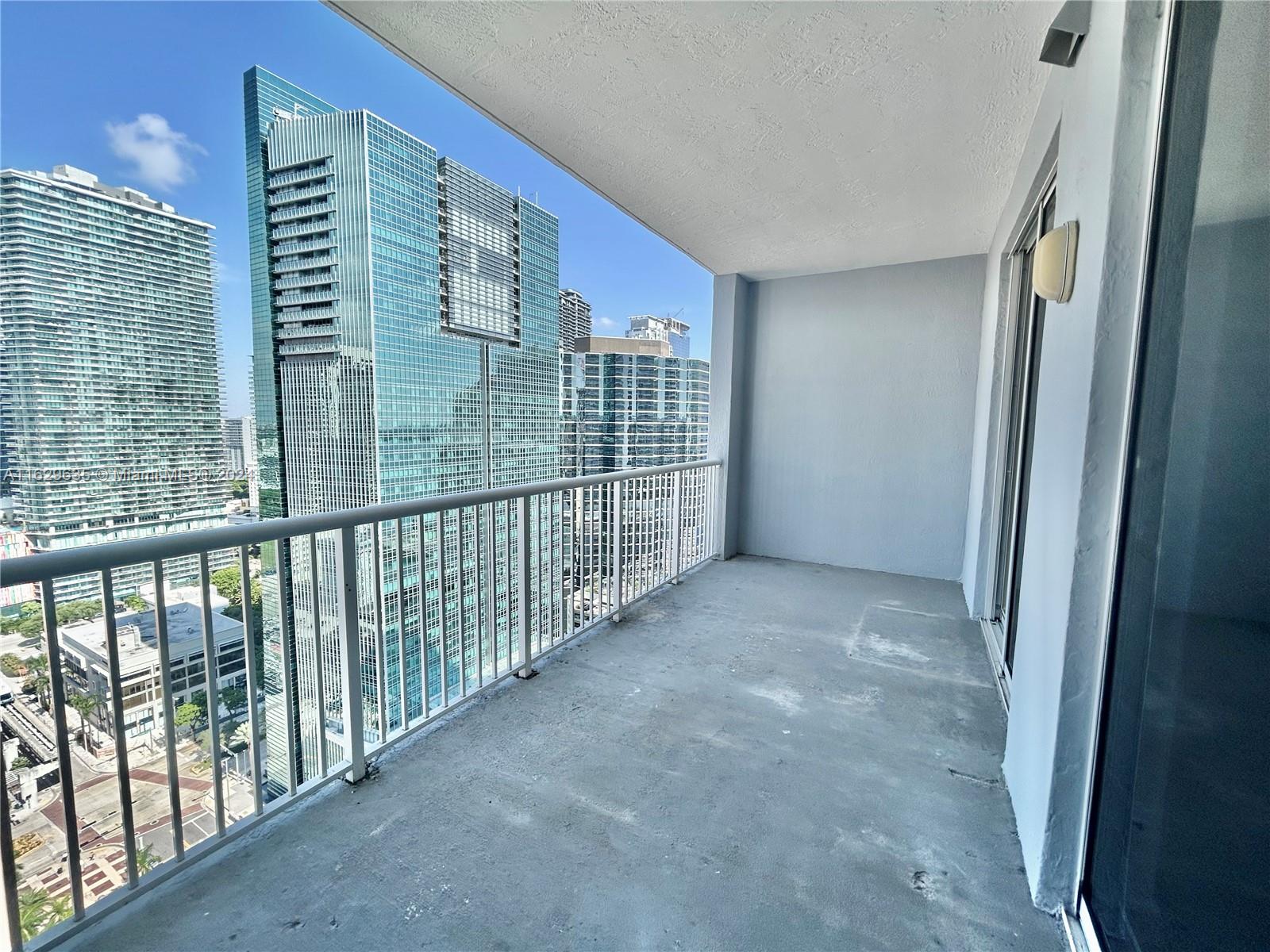 170 SE 14th St # 3006