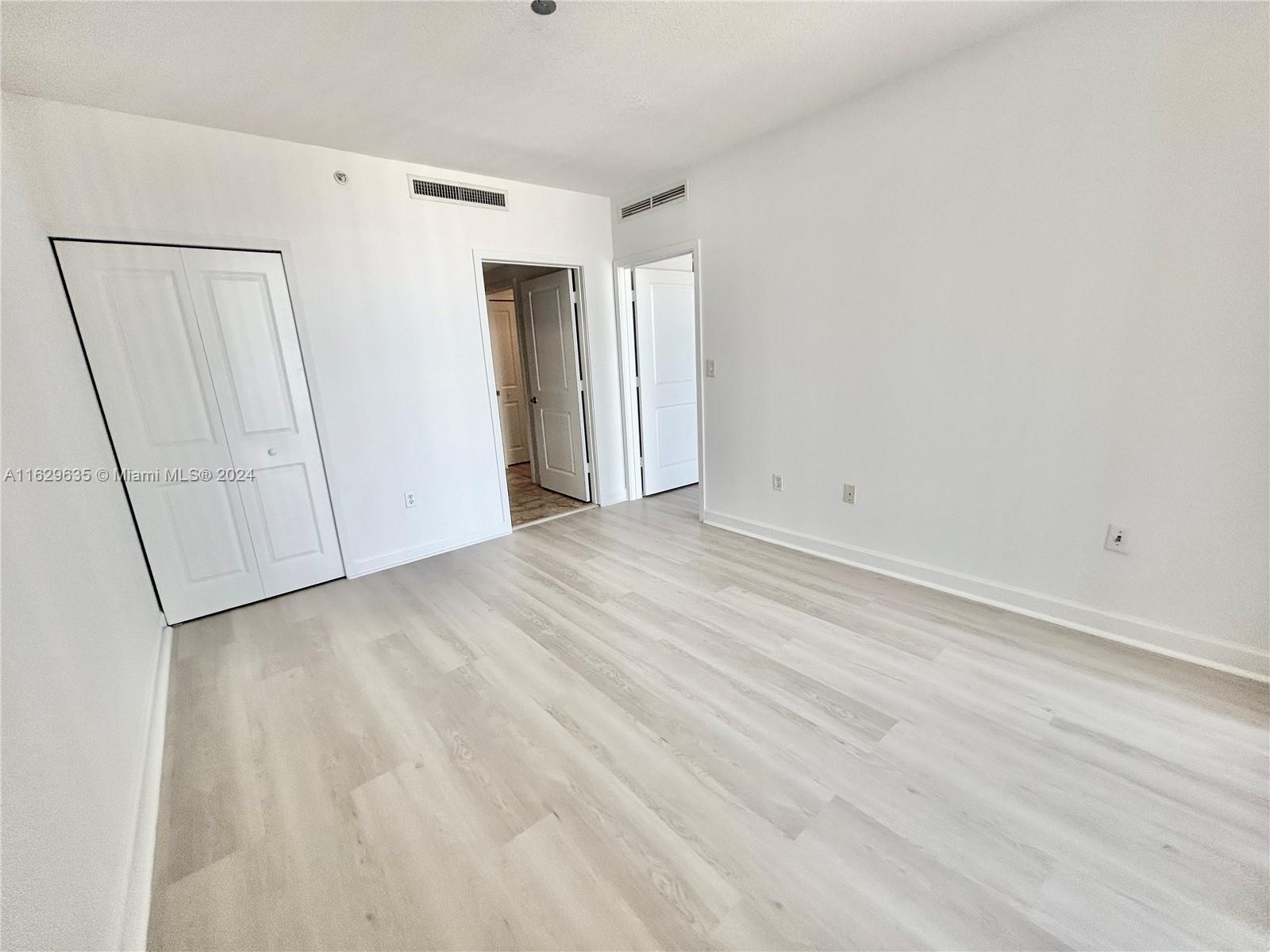 170 SE 14th St # 3006