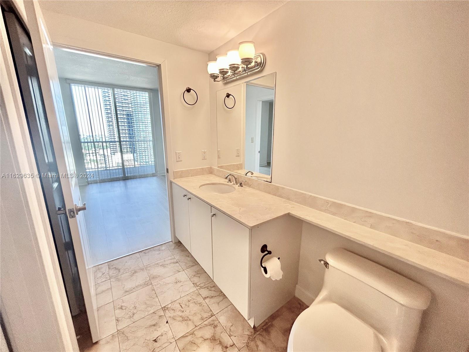 170 SE 14th St # 3006