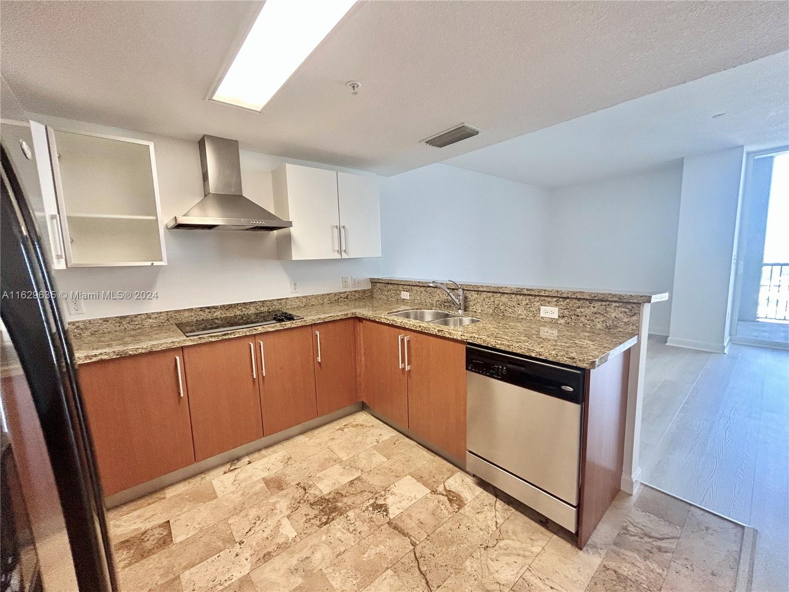 170 SE 14th St # 3006