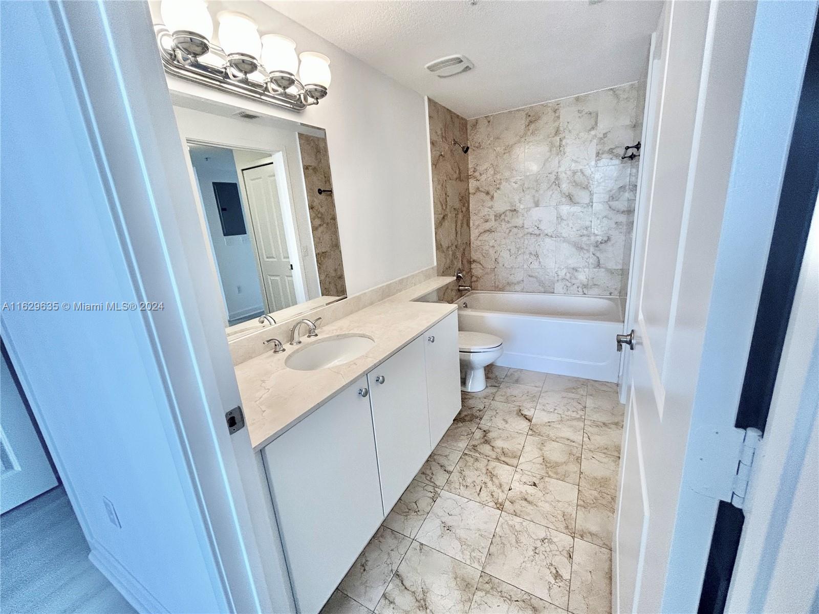 170 SE 14th St # 3006