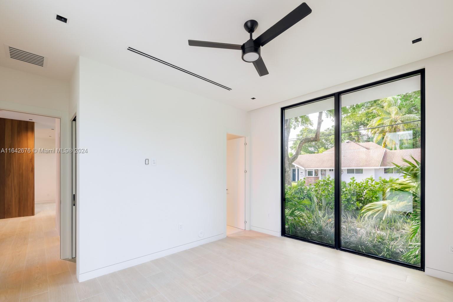 5550 SW 74th St