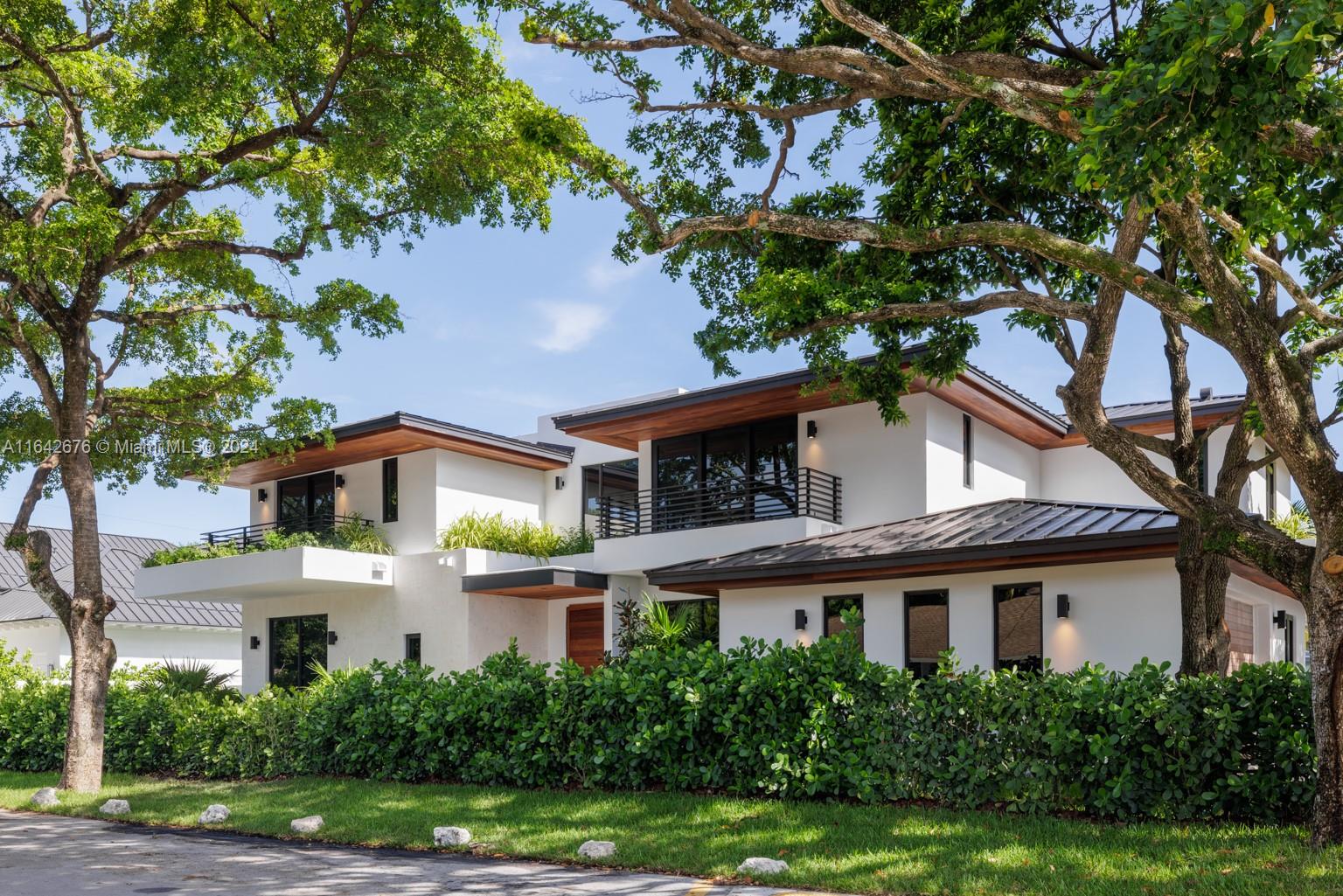 5550 SW 74th St