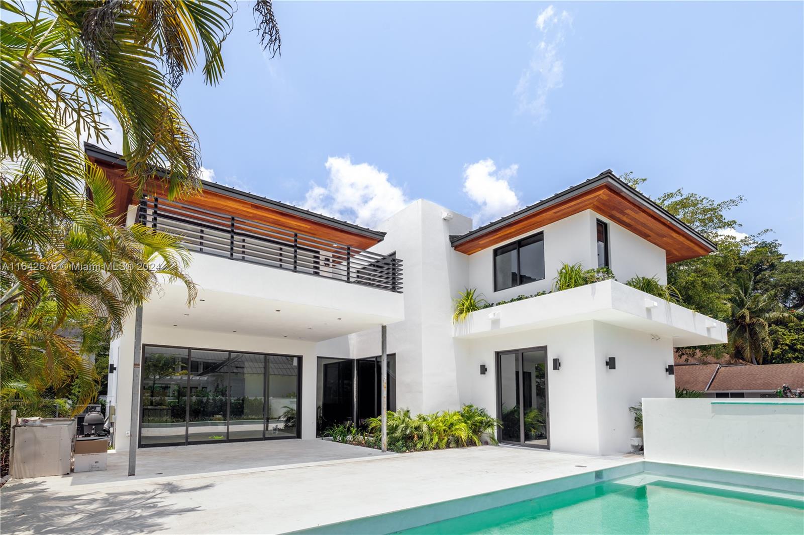 5550 SW 74th St
