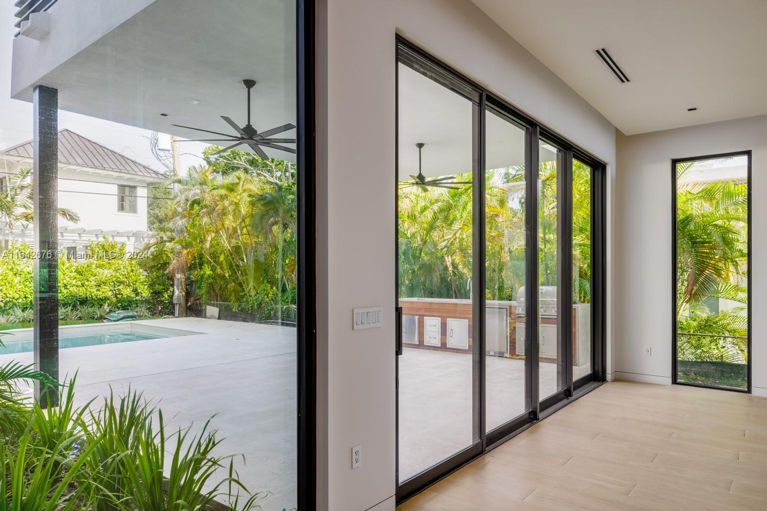 5550 SW 74th St