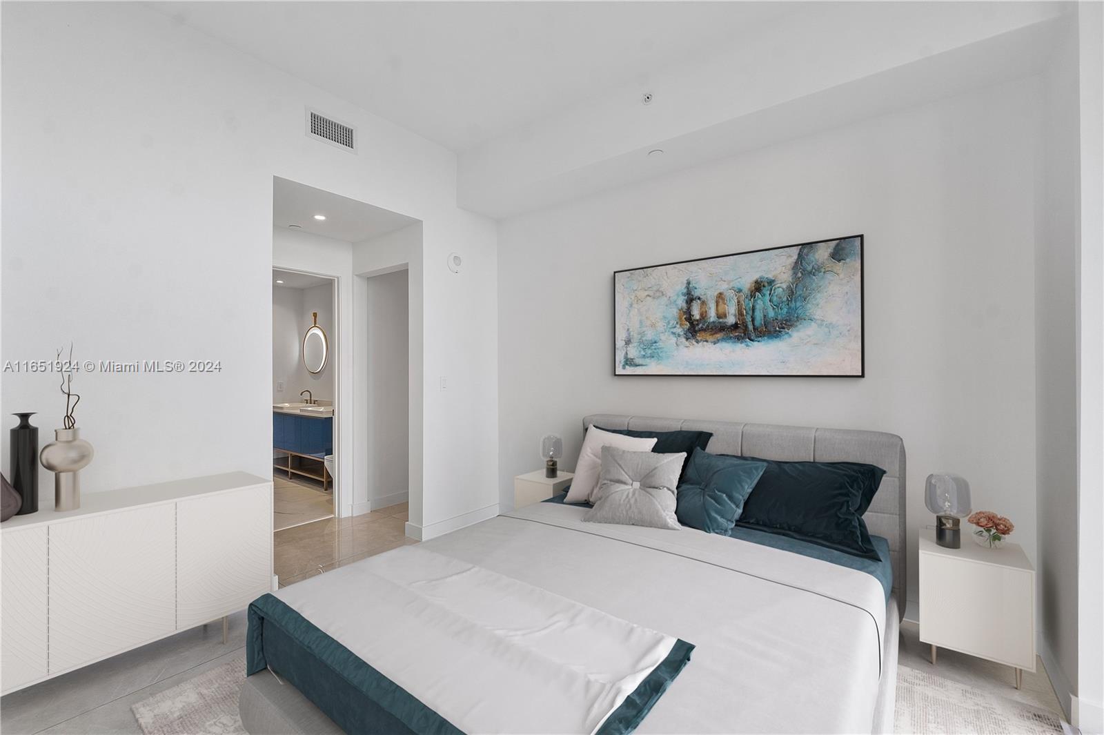 2678 Tigertail Ave # 512