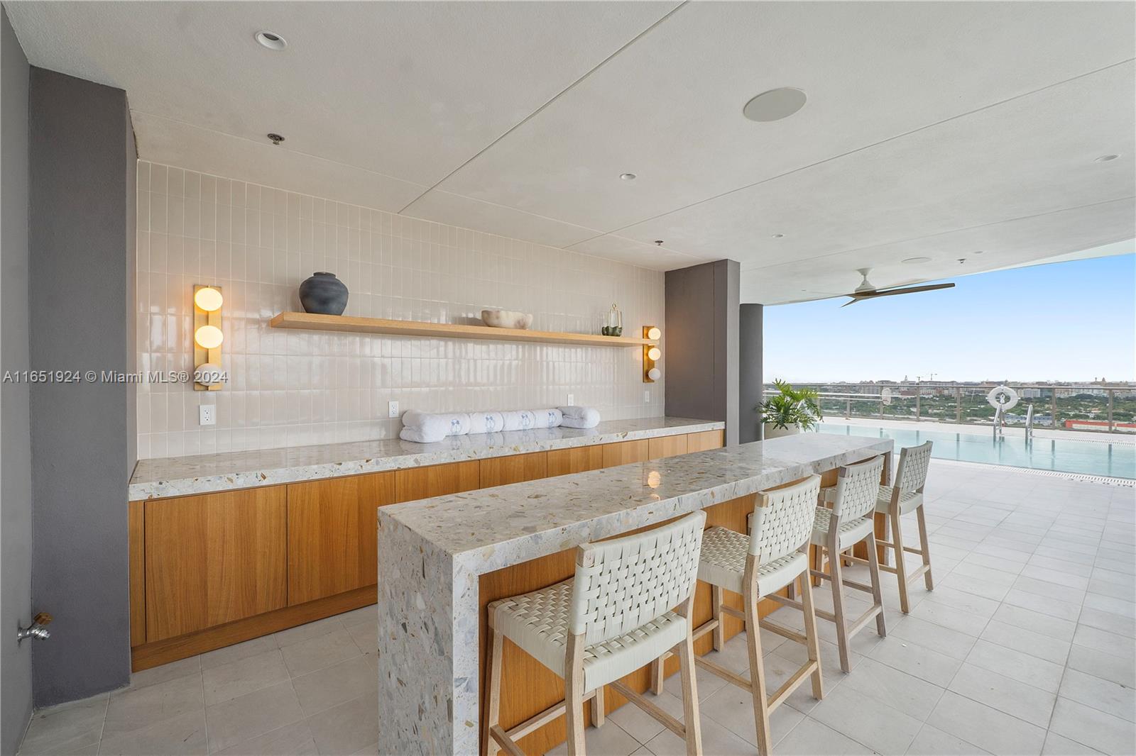 2678 Tigertail Ave # 512