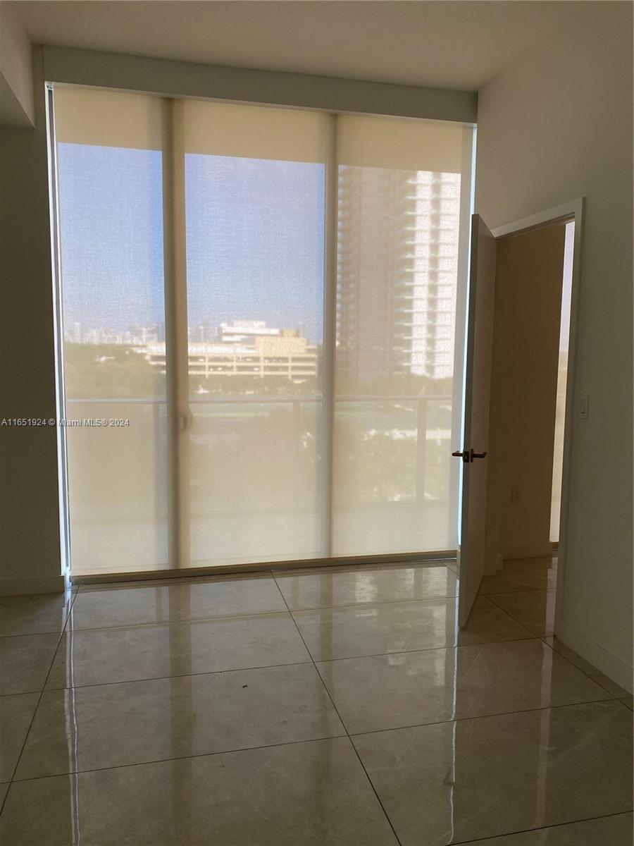 2678 Tigertail Ave # 512